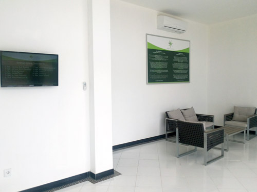 Lobby Sitting Area & Welcome Board